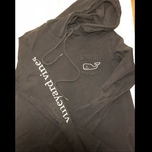 Vineyard vines pull over